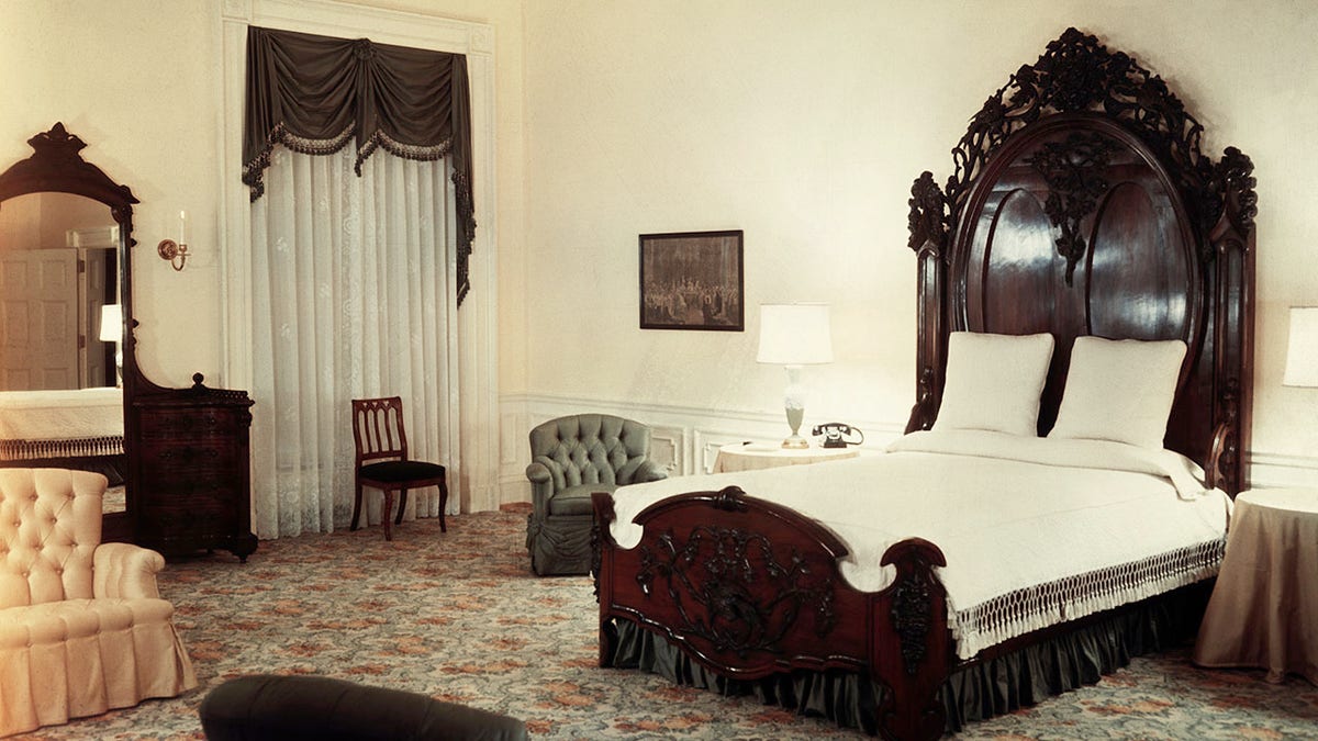 Lincoln Bedroom 