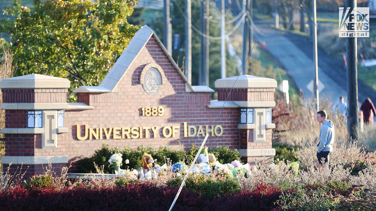 A memorial on the University of Idaho sign