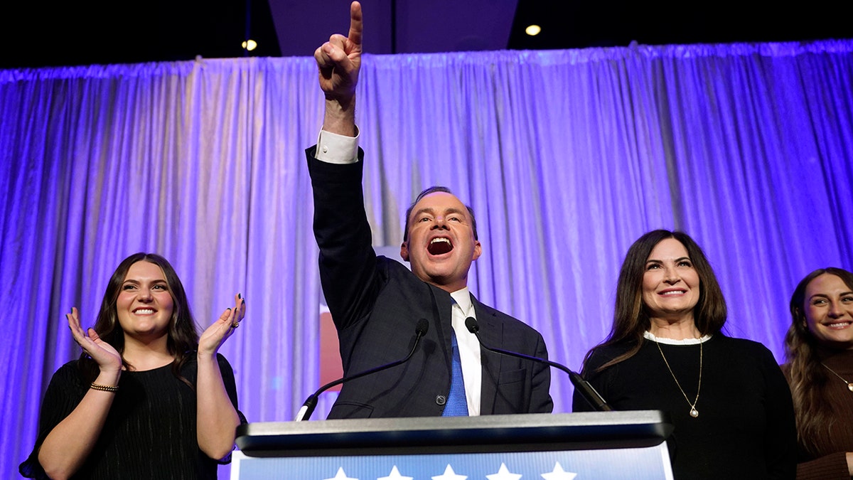 Sen. Mike Lee at podium celebrating win