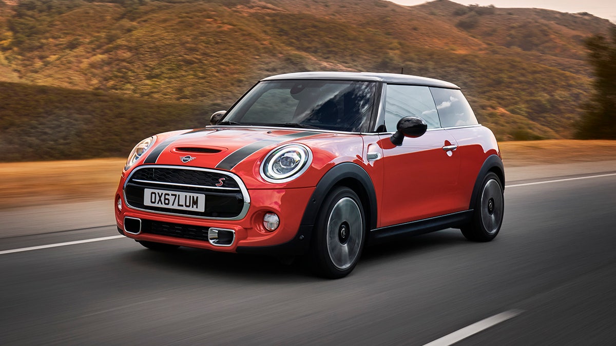 Mini is bringing back stick shifts and will teach you how to use them ...