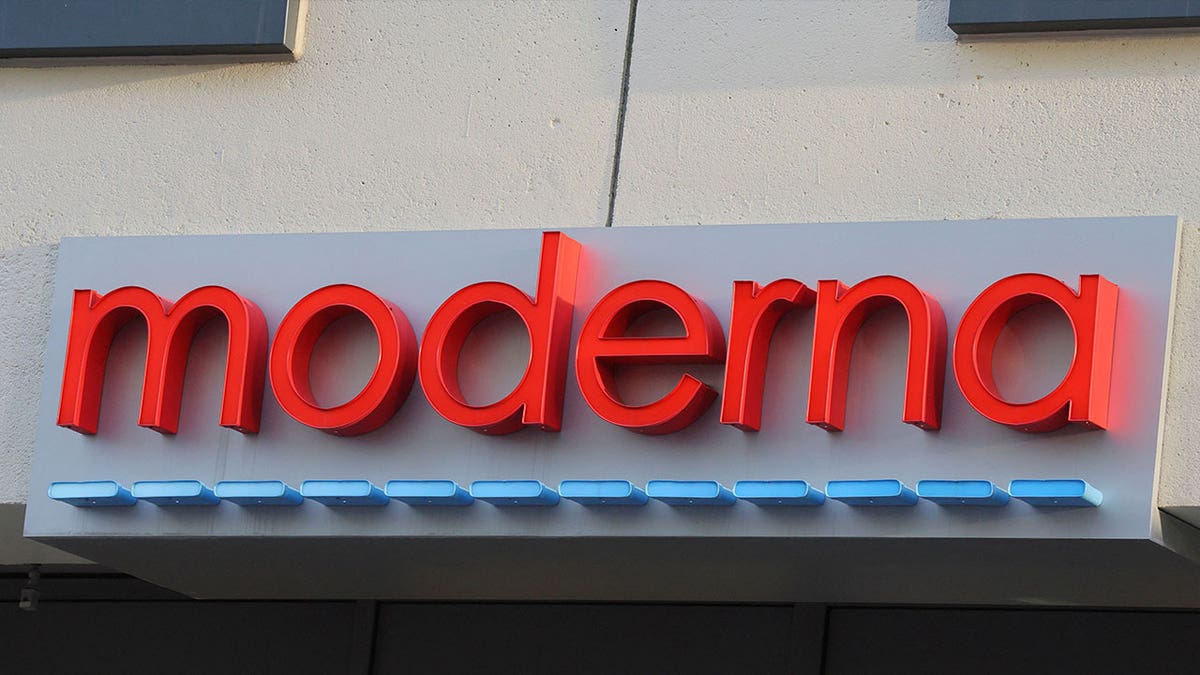 Moderna sign