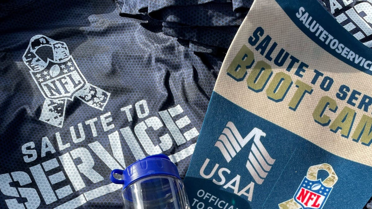 NFL Salute to Service gear