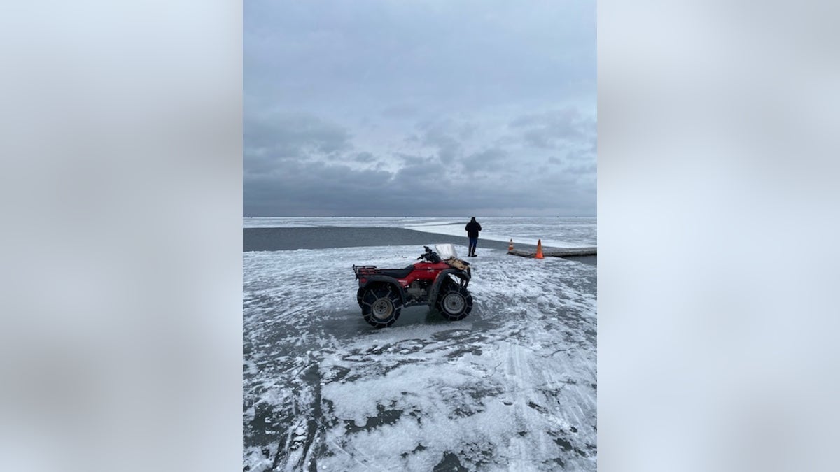 Minnesota lake ice chunk rescue