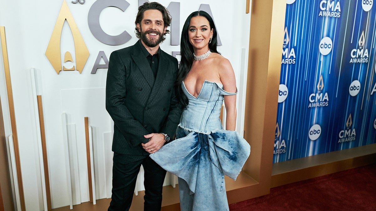 Thomas Rhett, Katy Perry CMA