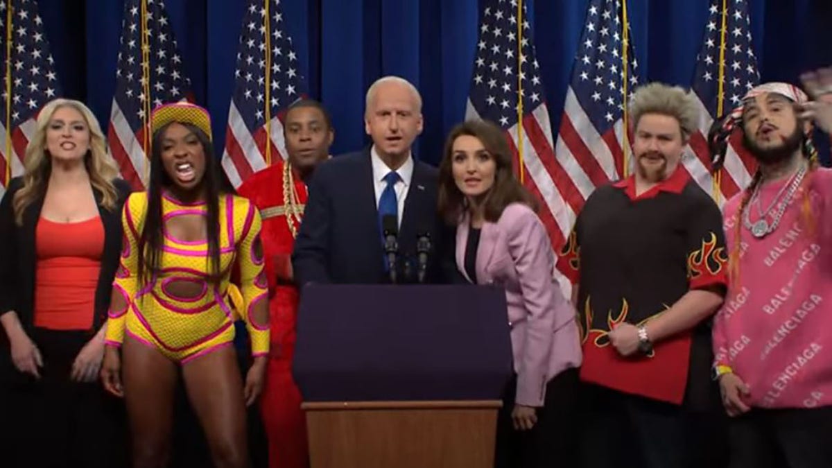 SNL's cold open involved Biden and a cavalcade of wannabe celebrity candidates