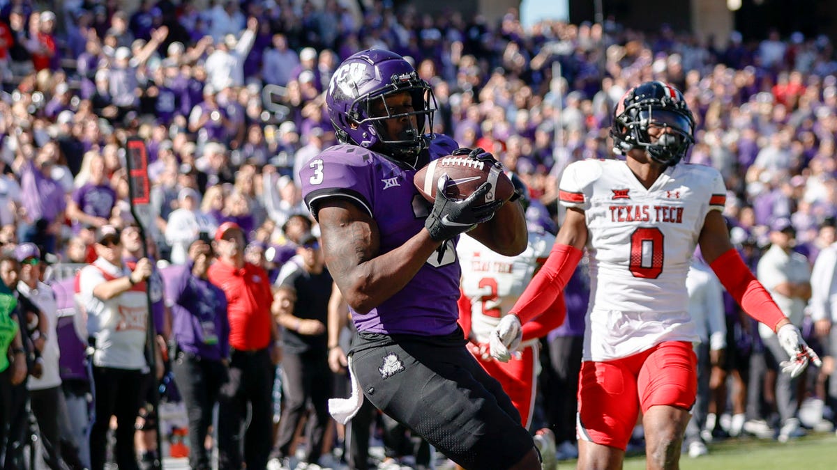 TCU's Emari Demercado catches touchdown