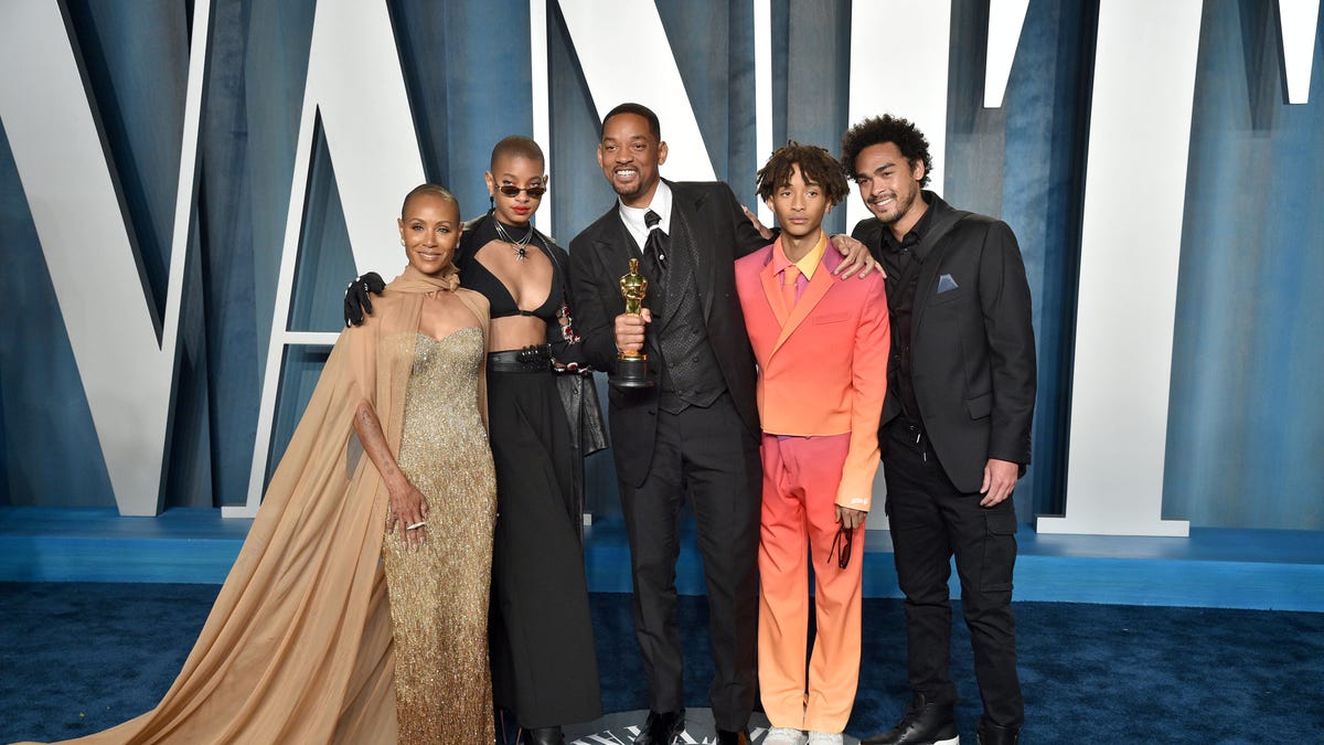 Will Smith celebrates Oscar win with family at Vanity Fair party