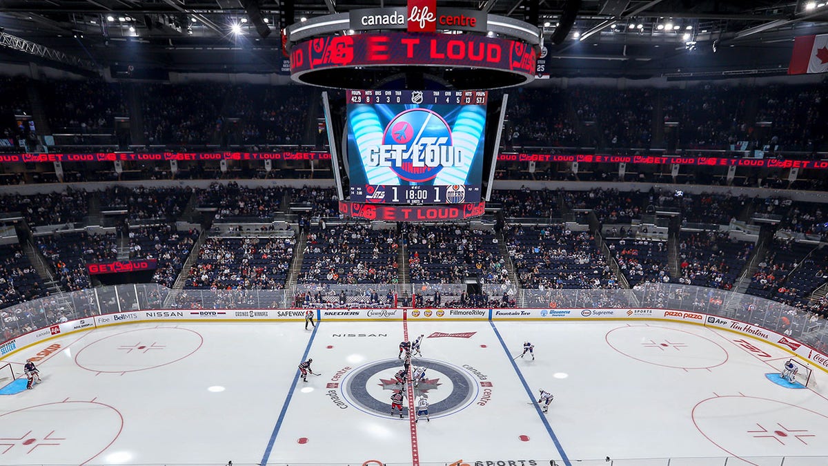 Avalanche outshoots Jets by 16, but Winnipeg whomps Colorado 5-0 behind  Blake Wheeler's hat trick