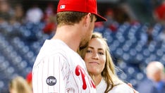 Jayme Hoskins, wife of Phillies star, buys beer for fans during World Series Game 3
