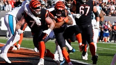 Bengals' Joe Mixon scores 4 touchdowns vs. Panthers in first half, team tops 300 total yards