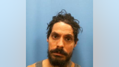 Alabama man beats 14-year-old daughter with shower curtain rod after she discovers possible affair: Police