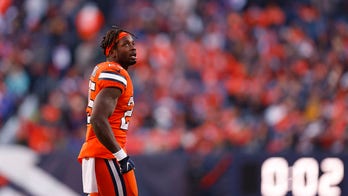 Broncos waive veteran running back Melvin Gordon after costly fumble