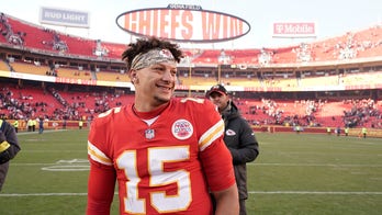 Chiefs take care of injury-riddled Rams behind Patrick Mahomes' 320 passing yards, touchdown