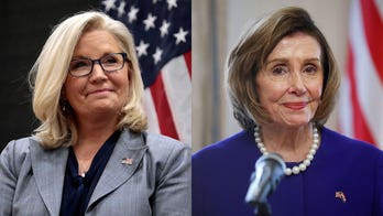 Liz Cheney praises Nancy Pelosi as a 'tremendous leader,' warns against electing a GOP majority
