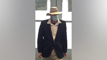 Texas authorities hunt for 'well-dressed' bank robber who they say walked away with $5,000