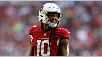 Cardinals 'plan on' trading star receiver DeAndre Hopkins: report