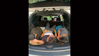 New York man smuggling 4 illegal immigrants leads Texas officers on high-speed chase, flees on foot