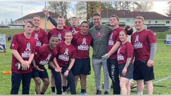 Bucs legend Mike Alstott talks ‘honor’ working with US troops in Germany before historic NFL game