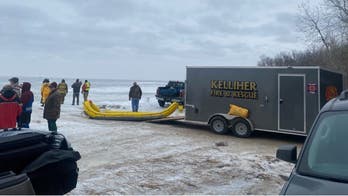 Minnesota crews rescue around 200 people stranded on large ice chunk on lake