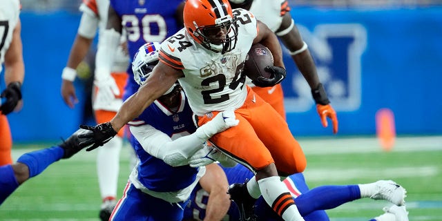 Cleveland Browns running back Nick Chubb, #24, rushes during the second half of an NFL football game against the Buffalo Bills, Sunday, Nov. 20, 2022, in Detroit. 