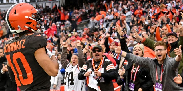 Anthony Schwartz, #10 of the Cleveland Browns, celebrates a touchdown during the first quarter against the Tampa Bay Buccaneers at FirstEnergy Stadium on Nov. 27, 2022 in Cleveland.