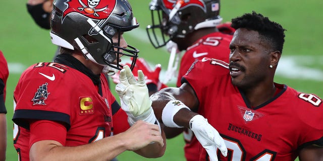 Tom Brady and Antonio Brown during the Kansas City Chiefs game at Raymond James Stadium in Tampa, Nov. 29, 2020.