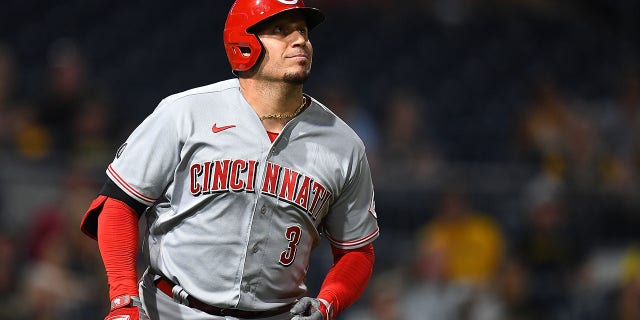 Asdrubal Cabrera of the Cincinnati Reds in action during the Pirates game on Sept. 14, 2021 in Pittsburgh.