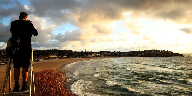 American artist and photographer Spencer Tunick created a nude installation using thousands of volunteers posing at sunrise on Bondi Beach, commissioned by the charity Skin Check Champions to raise awareness of skin cancer and to coincide with National Skin Cancer Awareness Week.