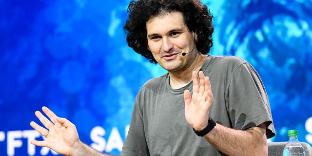 Shark Tank host gets blasted for putting ‘success' above having loving family: 'Definition of Hell' Kevin O'Leary was a spokesperson and investor in FTX, Sam Bankman-Fried's (pictured) failed crypto exchange platform.
