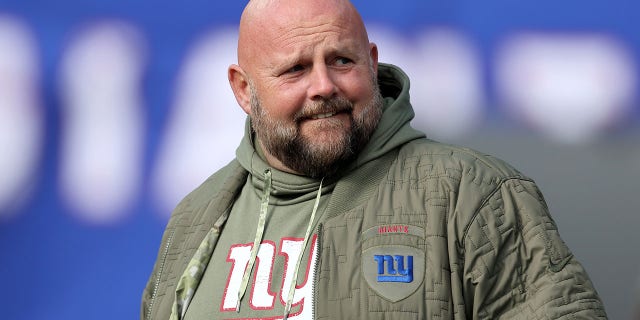 New York Giants head coach Brian Daboll walks onto the field for warmups before the Houston Texans game at MetLife Stadium, Nov 13, 2022, in East Rutherford, New Jersey.