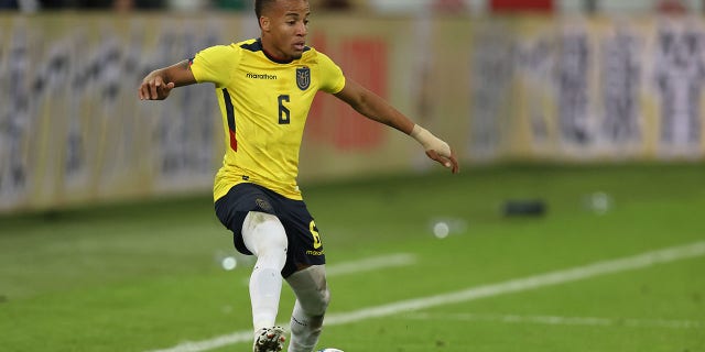 Byron Castillo de Ecuador durante un partido entre Japón y Ecuador en Merkur Spiel Arena el 27 de septiembre de 2022. En Dusseldorf, Alemania.