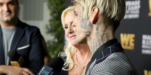 Aaron Carter's mom, Jane Carter, is begging police to look into his death, insisting it be investigated as a possible homicide.