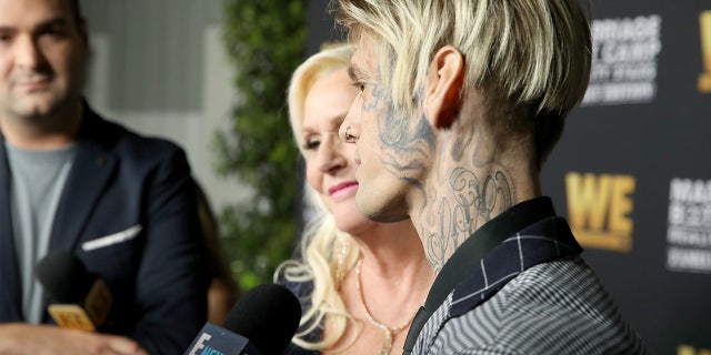 Aaron Carter's mom, Jane Carter, is begging police to look into his death, insisting it be investigated as a possible homicide.
