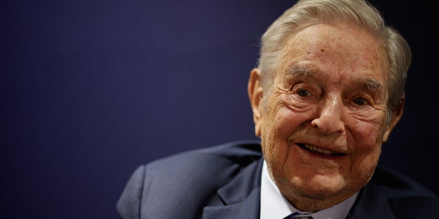 George Soros, milliardaire et fondateur de Soros Fund Management LLC, prend la parole lors d'un événement le deuxième jour du Forum économique mondial (WEF) à Davos, en Suisse, le mardi 24 mai 2022.