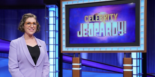 Mayim Bialik hosts the game show "Jeopardy!"