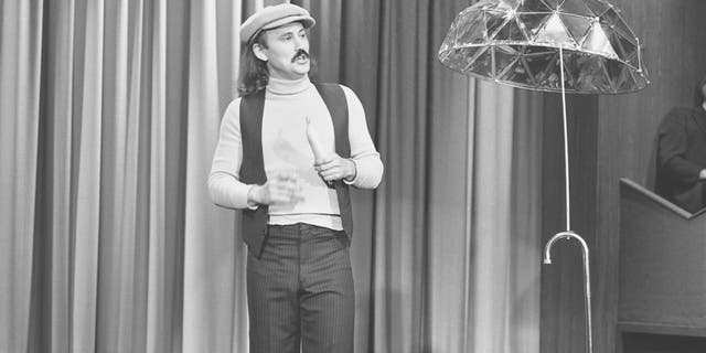 Gallagher's rep said the comedian may have held the record for the most stand-up dates by leaving alone.