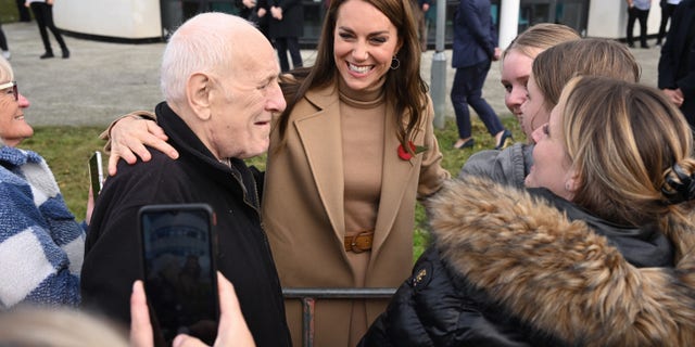When their engagement was over, William and Kate went outside to greet the crowd gathered to see them.
