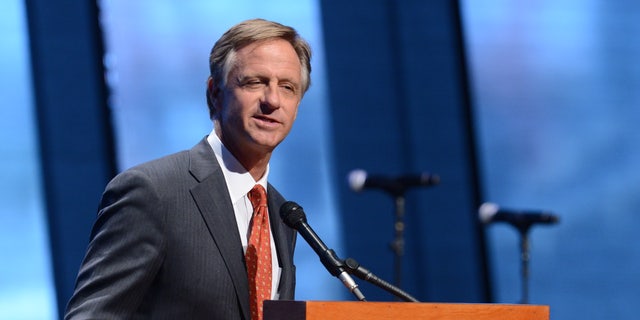 Governor Bill Haslam speaks during the grand opening celebration of the Country Music Hall of Fame and Museum on April 15, 2014 in Nashville, Tennessee.