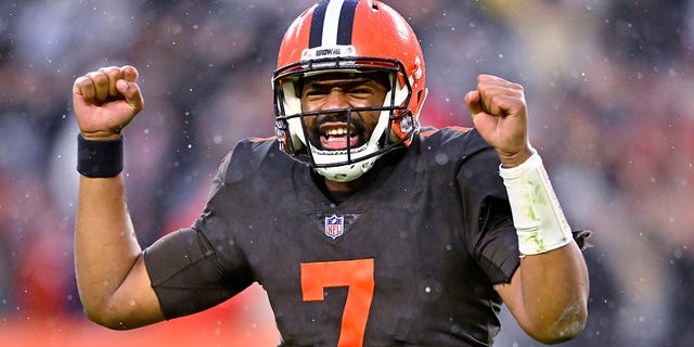 Cleveland Browns quarterback Jacoby Brissett celebrates a touchdown during overtime against the Tampa Bay Buccaneers in Cleveland, Nov. 27, 2022.