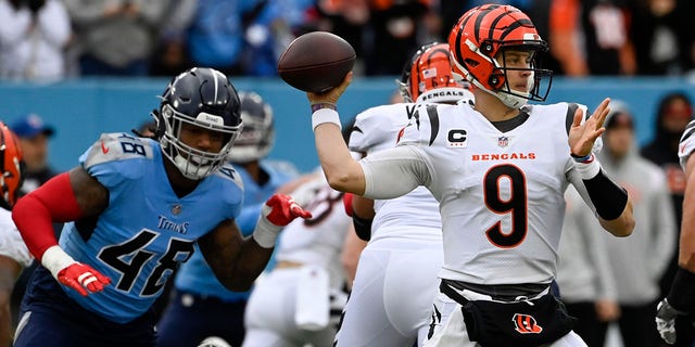 Bengals' Ted Karras Curses Off Titans Fans After Win: 'Right Up Yours ...