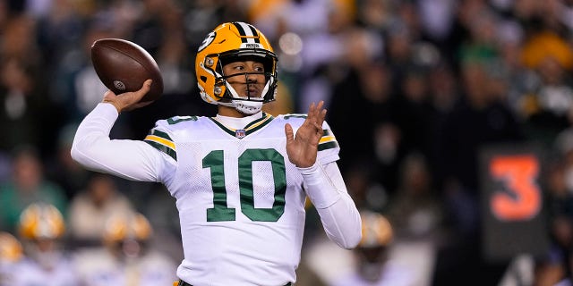 Green Bay Packers quarterback Jordan Love throws during the second half of an NFL football game against the Philadelphia Eagles, Sunday, Nov. 27, 2022, in Philadelphia.