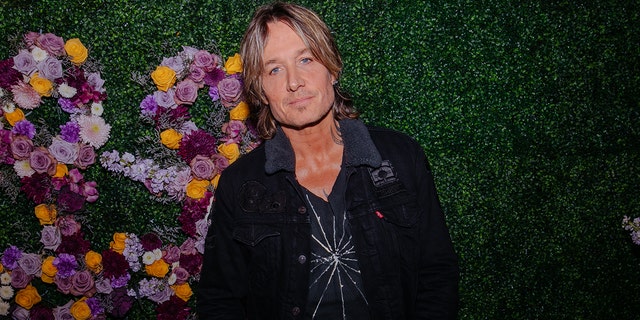 Keith Urban hopes his fans walk away from his show feeling a sense of togetherness and realizing what they have in common with other fans.