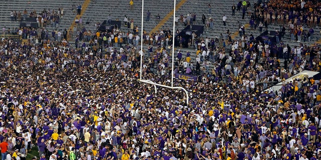 LSU Fans' Jubilation In Closing Moments Of Alabama Win Registers On ...