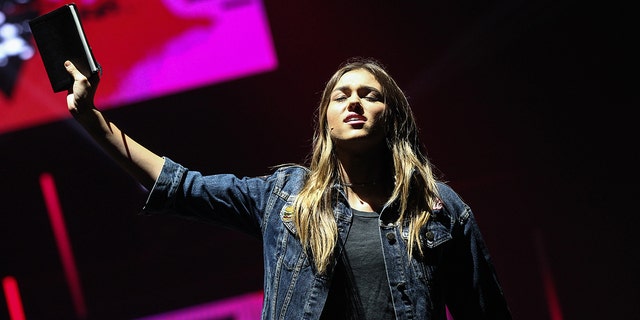 Robertson launched the Live Original Tour in 2016 after the success of her book with the same title.