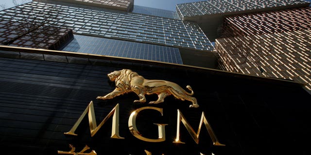 Macau’s spike in COVID cases prompt population testing, lockdown of world’s biggest gambling hub Macau’s spike in COVID cases prompt population testing, lockdown of world’s biggest gambling hub