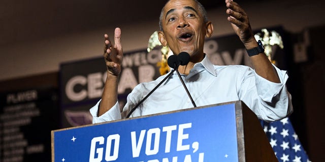 Former US President Barack Obama speaks during a campaign event supporting US Senator Mark Kelly and Democratic Gubernatorial candidate for Arizona Katie Hobbs, in Phoenix, Arizona, on November 2, 2022. (Photo by Patrick T. FALLON / AFP) (Photo by PATRICK T. FALLON/AFP via Getty Images)