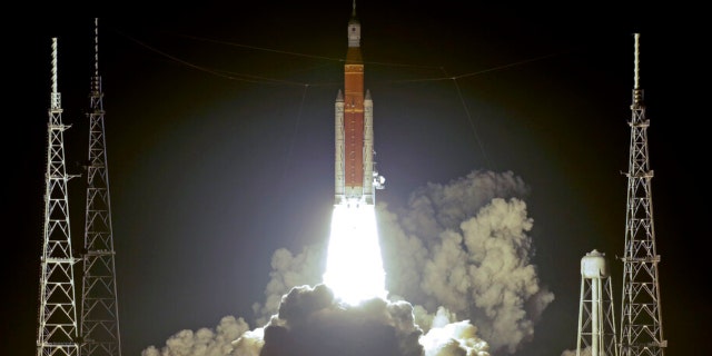 NASA's Lunar New Moon rocket lifts off from Launch Pad 39B at the Kennedy Space Center in Cape Canaveral, Fla., Wednesday, Nov. 16, 2022. This launch is the first flight test of the Artemis program.