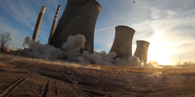 Video shows defunct Kentucky coal plant towers being imploded in ...