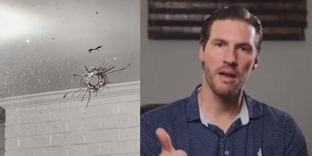 Een kogelgat van een schietincident in een huis van de familie Harrigan naast een stilstaand beeld uit een campagnevideo. 