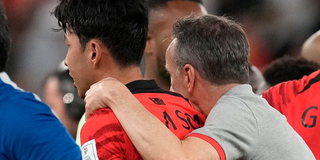 World Cup 2022: South Korea coach Paulo Bento screams at ref over match ending | Fox News World Cup 2022: South Korea coach Paulo Bento screams at ref over match ending | Fox News
